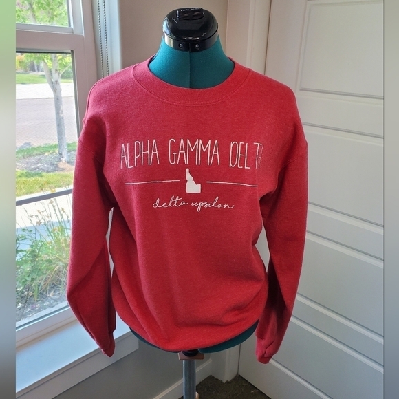ALPHA GAMMA DELTA AGD SORORITY RED CREWNECK SWEATSHIRT DELTA UPSILON BSU WOMEN S - Picture 1 of 12